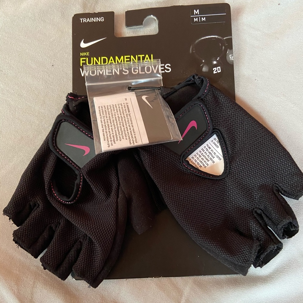Women nike training gloves